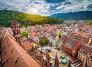 Almanya’nın Zengin Tarihi: Orta Çağ’dan Modern Döneme Almanya'nın Zengin Tarihi: Orta Çağ’dan Modern Döneme