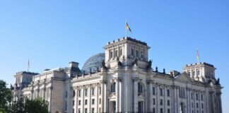 Almanya Berlin’de Gezilecek Görülmesi Gereken Yerler Almanya Berlin'de Gezilecek Görülmesi Gereken Yerler