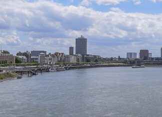 Almanya Düsseldorf’ta Gezilecek Görülmesi Gereken Yerler Almanya Düsseldorf'ta Gezilecek Görülmesi Gereken Yerler