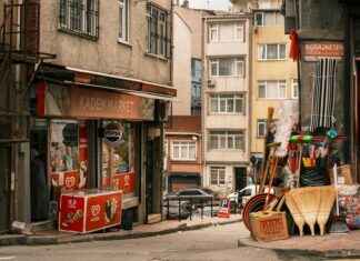 Danimarka’nın En İyi Alışveriş Caddeleri Danimarka'nın En İyi Alışveriş Caddeleri