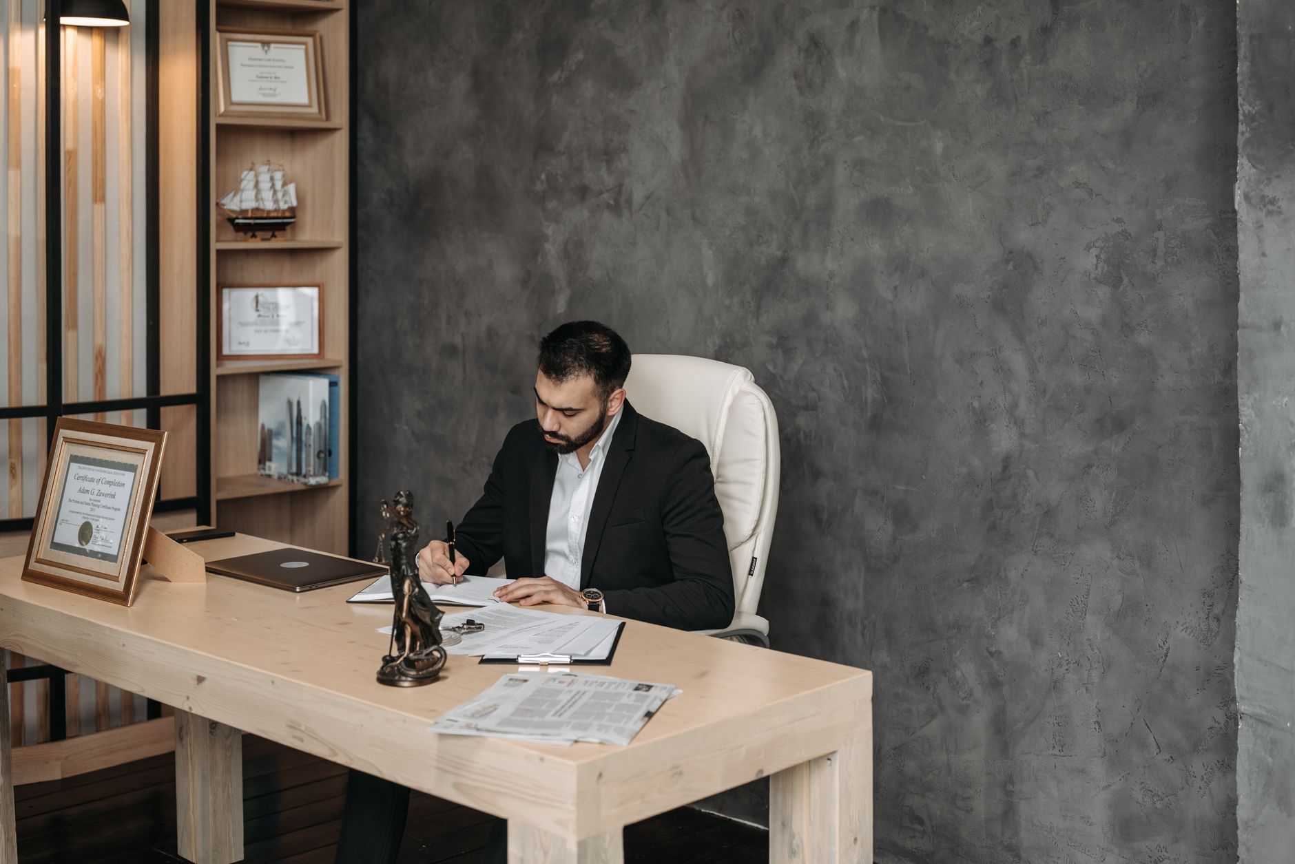Avukatlık Danışmanlığı Seçerken Dikkat Edilmesi Gereken 5 Önemli Kriter